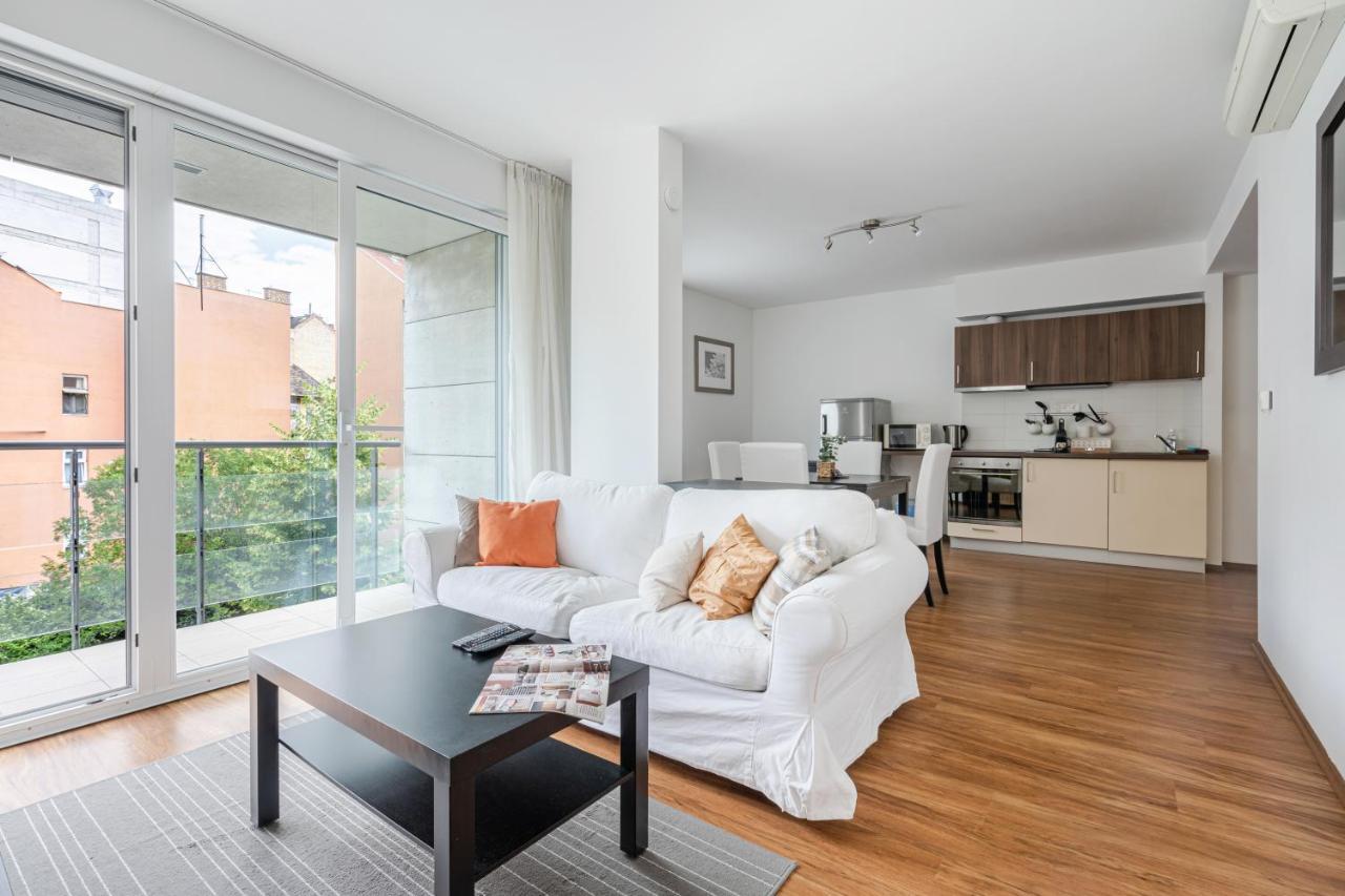 White Cascade Realty Appartement *