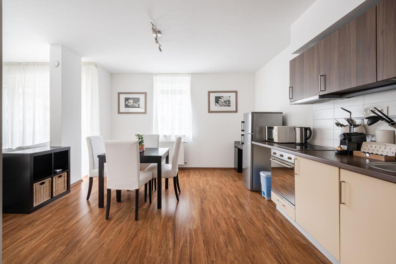 White Cascade Realty Appartement